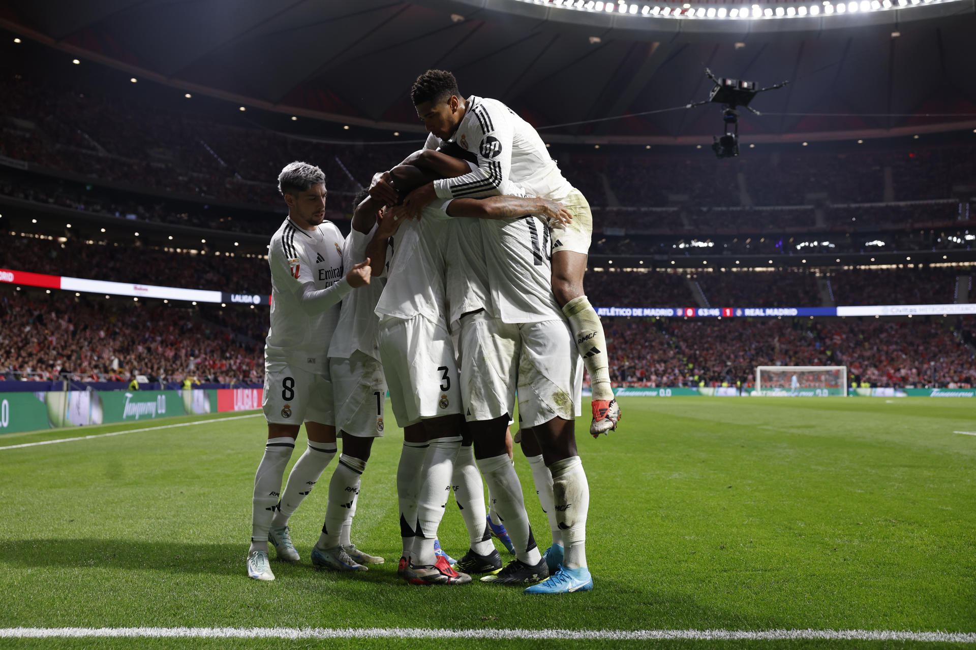 Celebración de gol de los jugadores del Real Madrid.