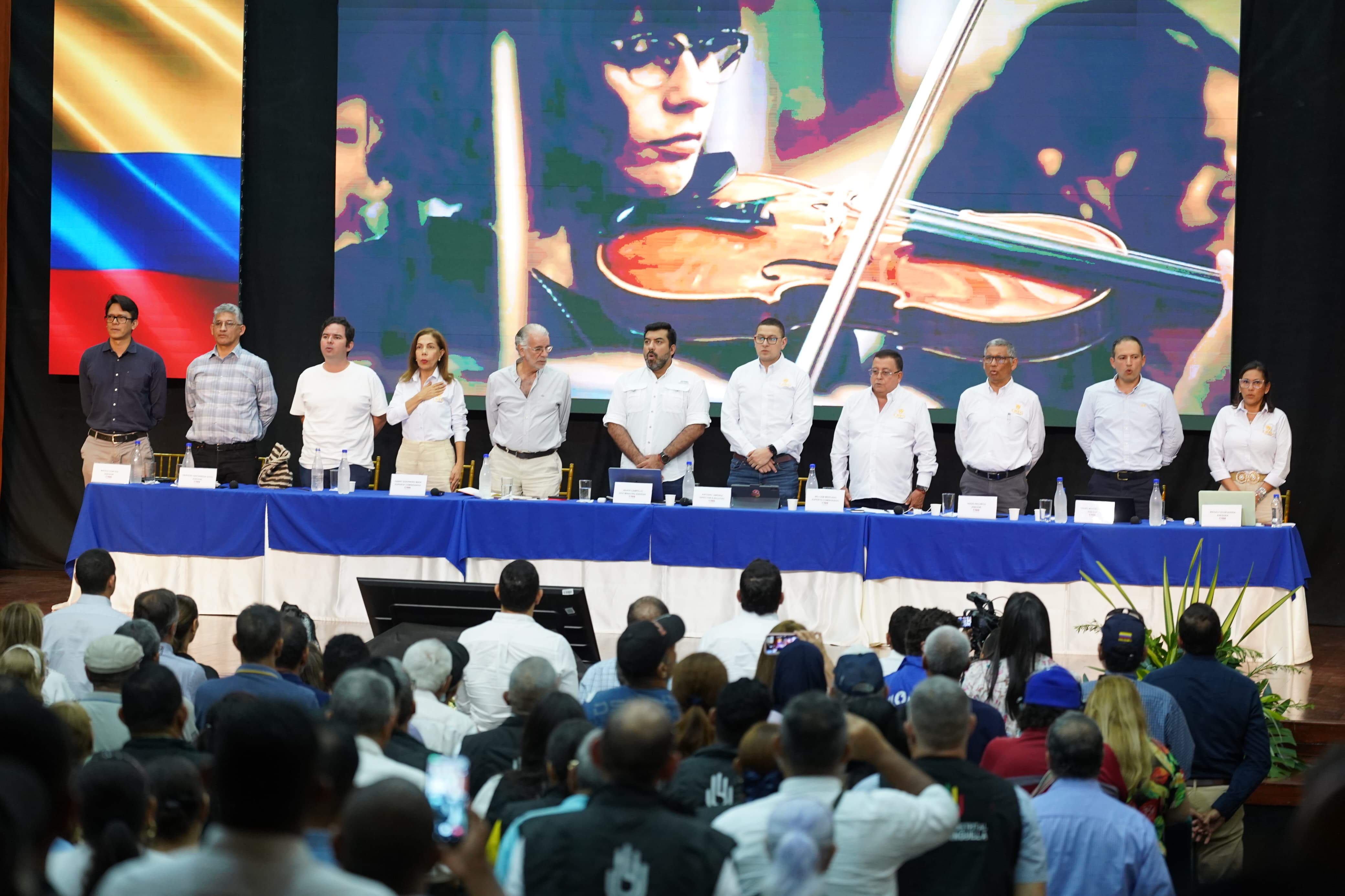 Audiencia pública de la Creg en el Teatro José Consuegra Higgins.