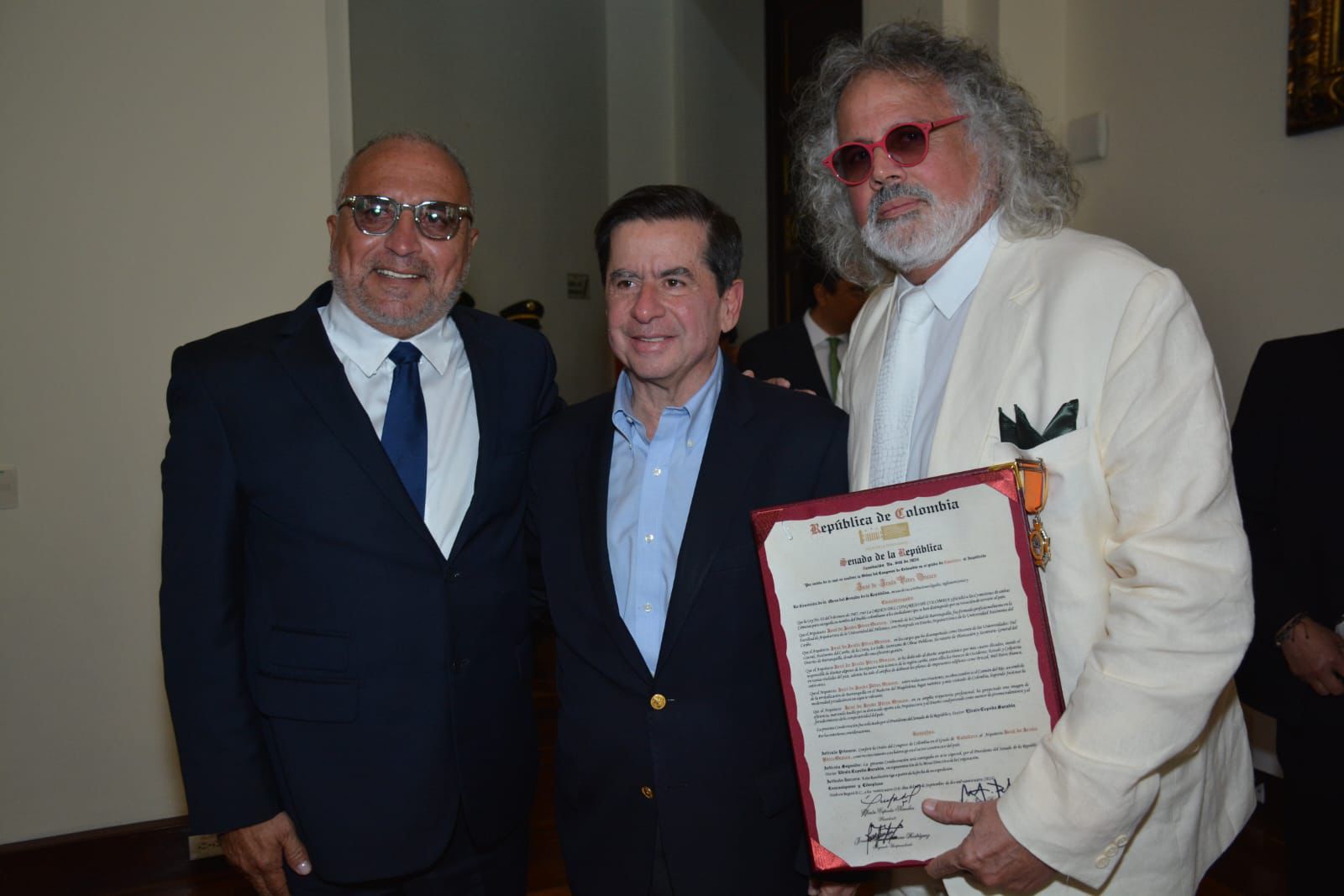 Reconocimiento del Congreso al arquitecto José Pérez