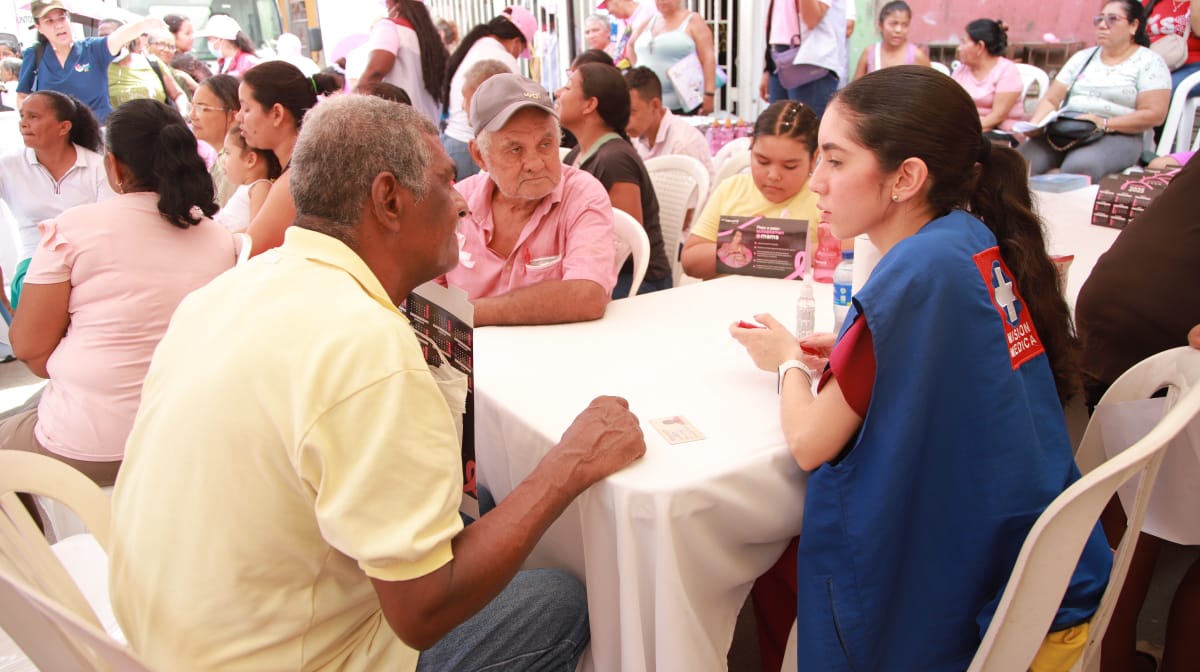 También hubo atención a la población en general. 