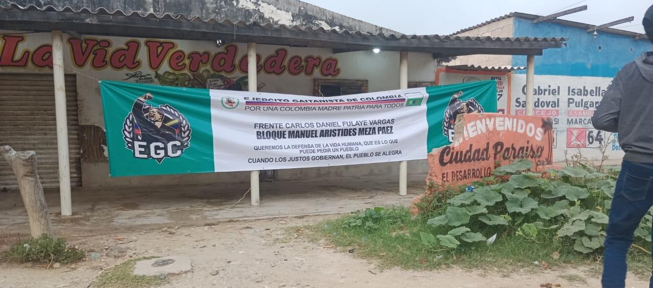 Bandera del 'Clan del Golfo' en Ponedera. 