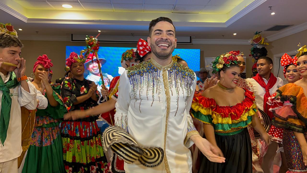 El Rey Momo del Carnaval de la 44, Juan Gabriel Rivera.