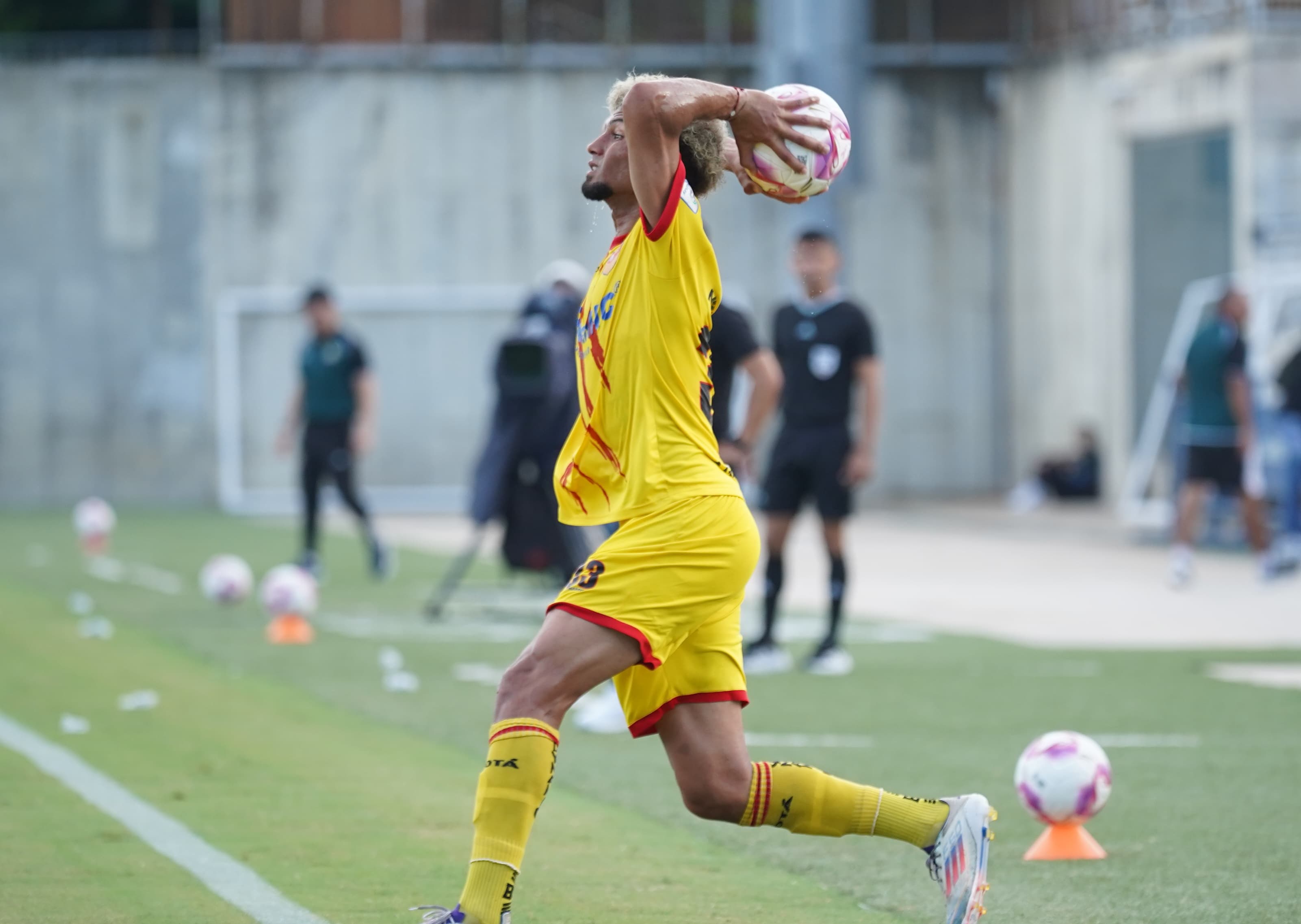 El barranquillero se desempeña como lateral izquierdo del Bogotá FC.