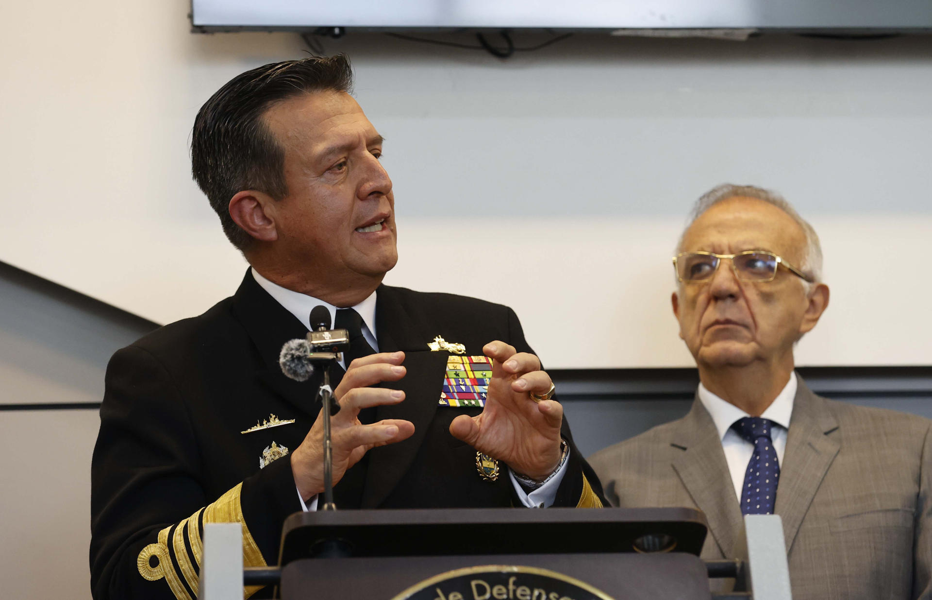 El comandante general de las Fuerzas Militares, Almirante Francisco Cubides.