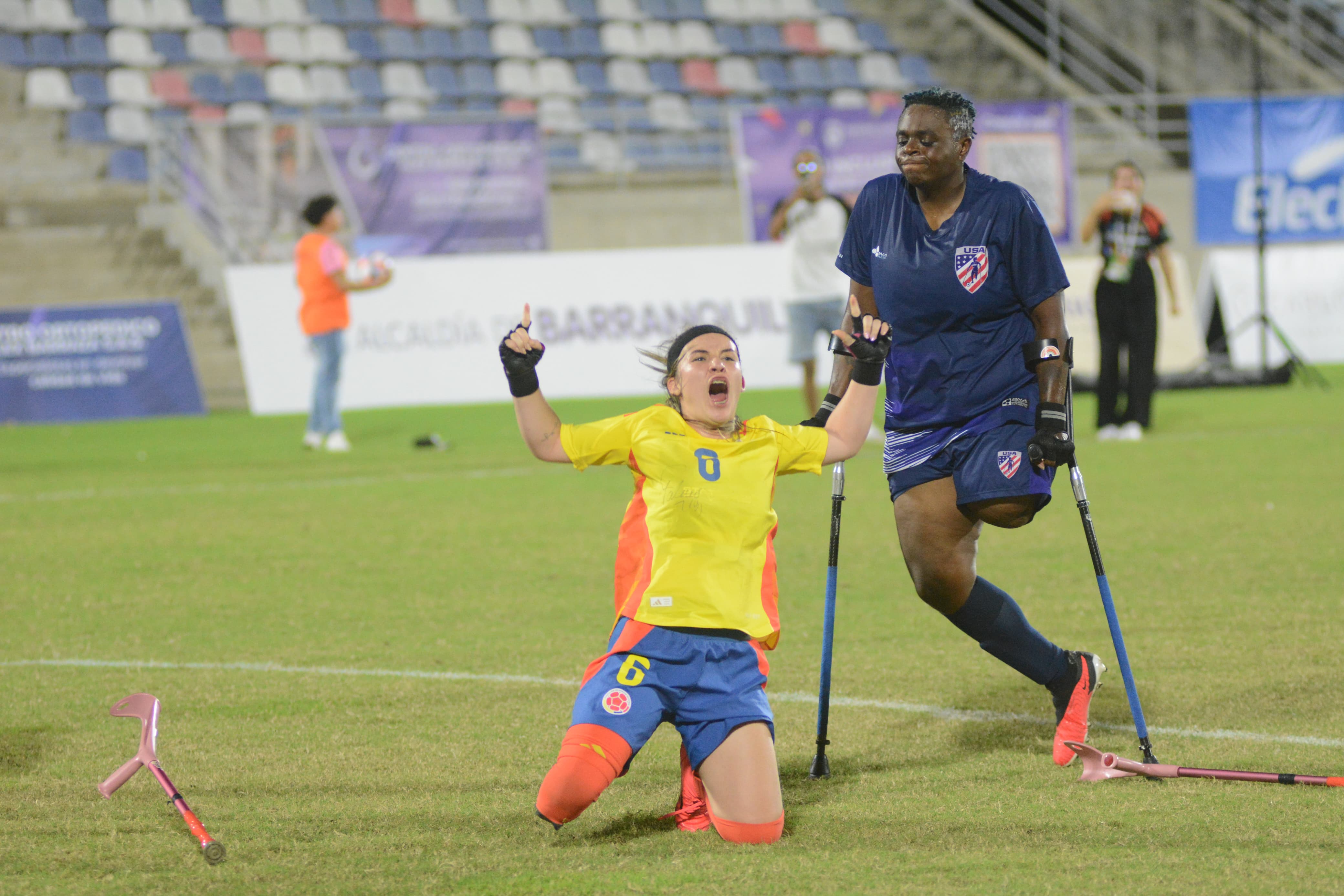 Yenifer Coronado marcó el gol del empate para Colombia. 