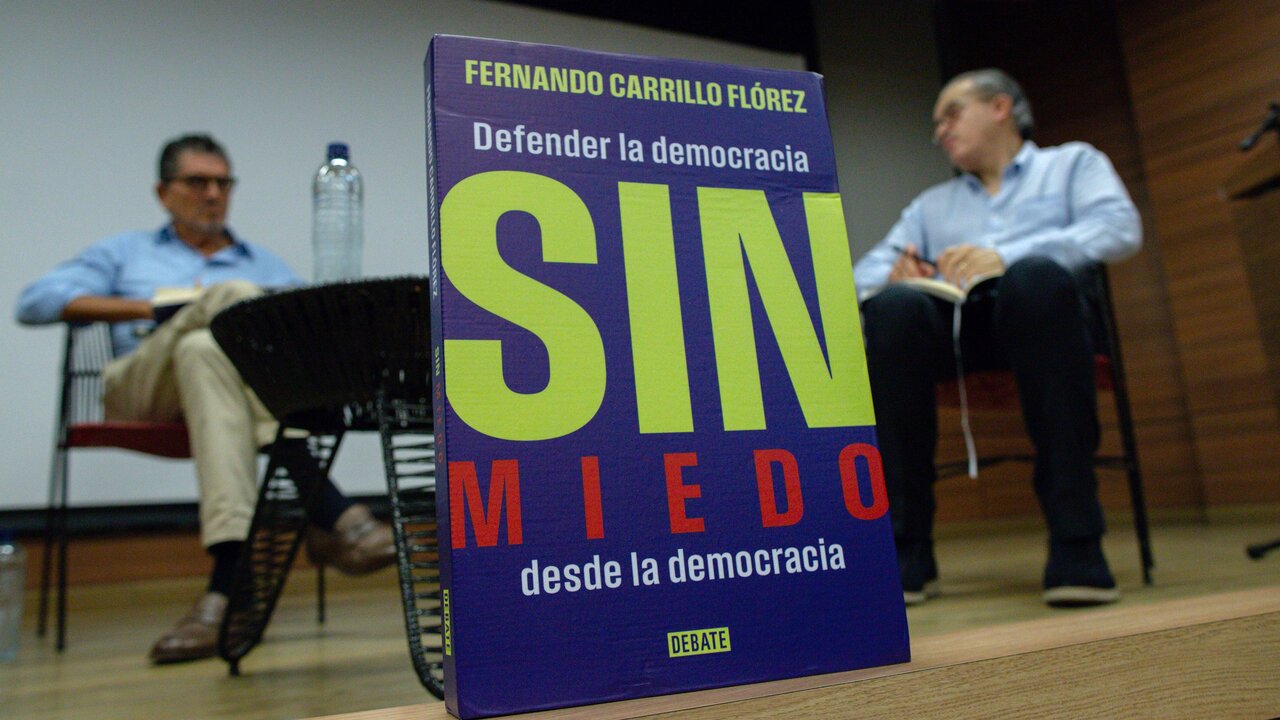 Presentación del libro “Defender la democracia sin miedo desde la democracia” . 