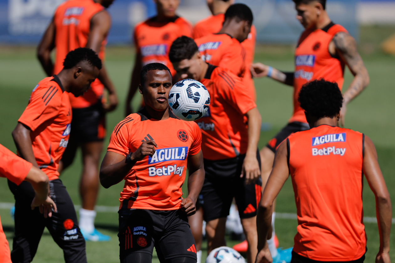 La Selección Colombia durante su último entrenamiento antes del partido contra uruguay.