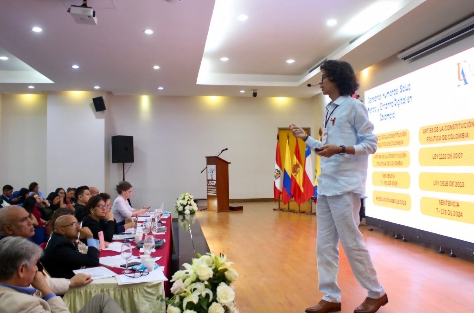 Adrián Torres durante su ponencia.