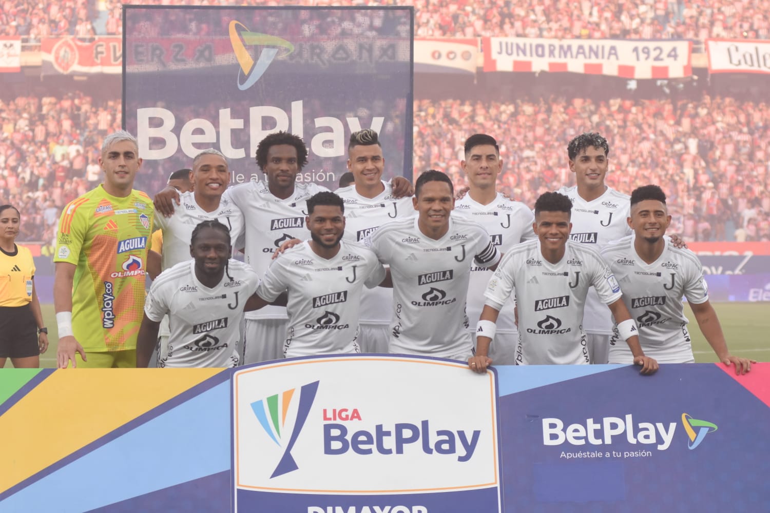 El equipo que jugó el partido para celebrar el centenario contra Alianza de Valledupar. 