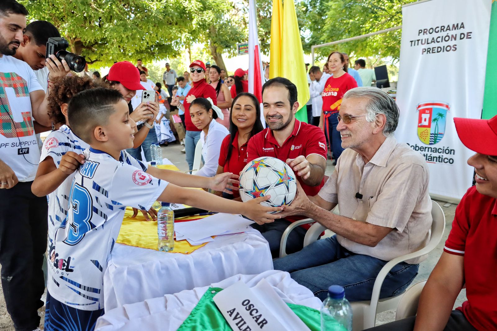 Gobernador, Eduardo Verano.