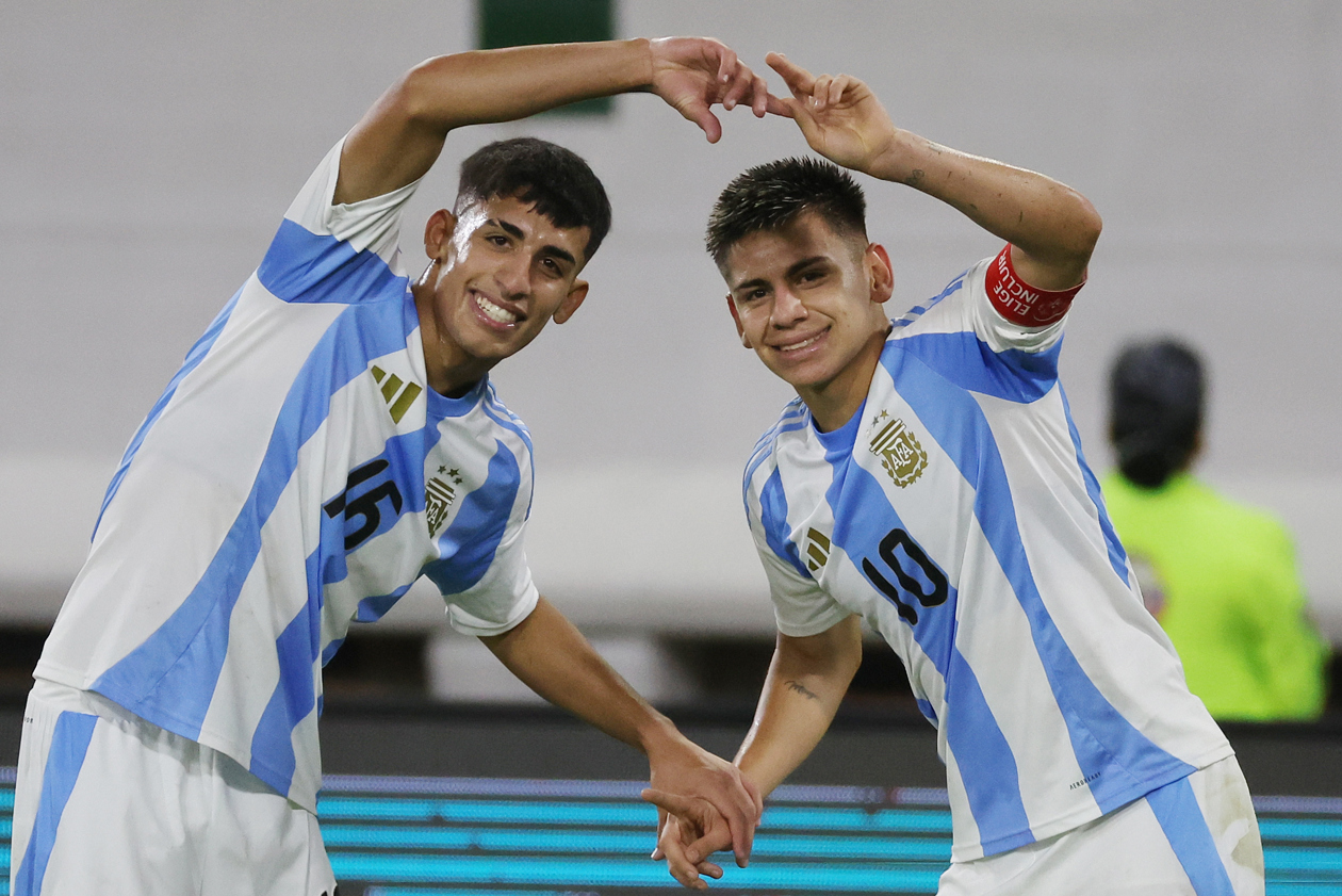 Lucas Obregón y Claudio 'Diabito' Echeverri, jugadores del equipo nacional argentino. y