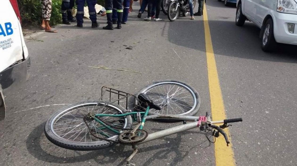 La víctima mortal se movilizaba en esta bicicleta.