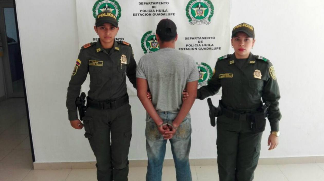  Jairo Sánchez Rojas, de 28 años de edad, fue capturado en el Huila, por llevar una bolsa con un feto.