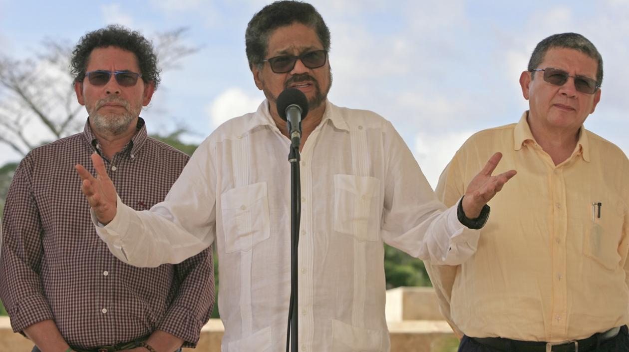 Los miembros del partido político de las FARC Pastor Alape, Iván Márquez y Pablo Catatumbo