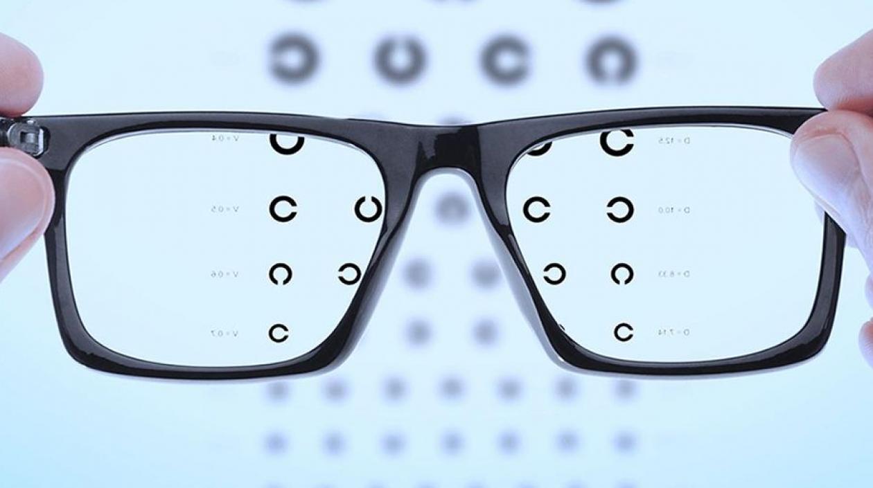 La vista cansada es un defecto ocular asociado a la edad.