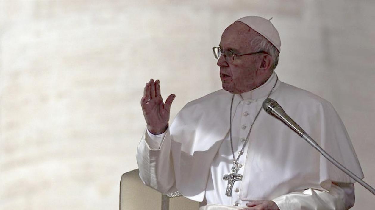 Papa Francisco hizo un llamado a invertir en la paz y no la guerra.