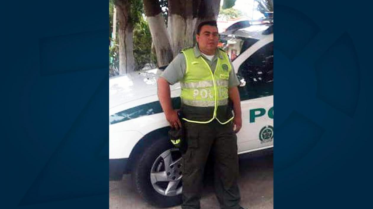 Willy Savier Rhenals Martínez, sexto policía fallecido por el atentado.