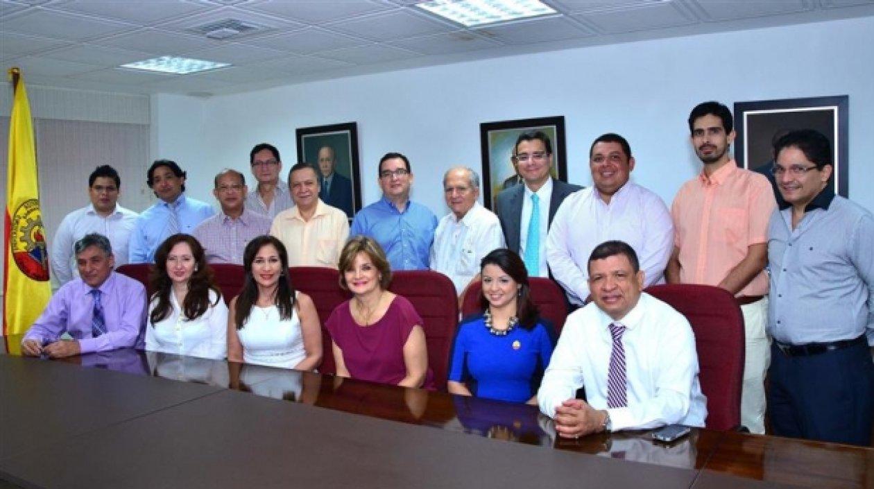 Foto de los miembros de la Sala General de la UAC.
