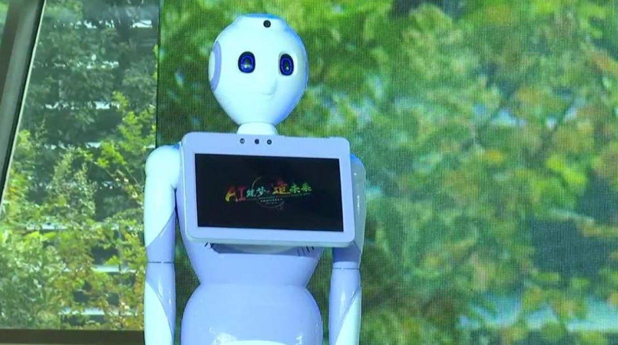 Así luce el médico robot en China.