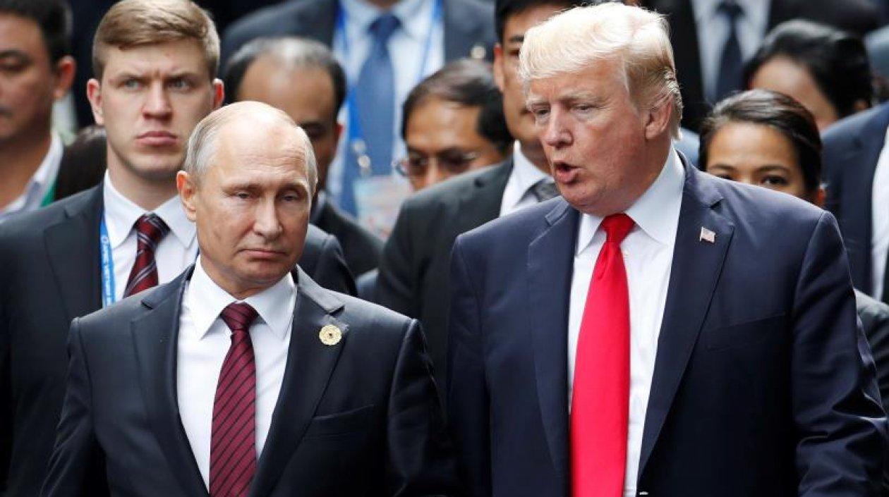 Una foto de archivo del Presidente Vladimir Putin y el presidente de EEUU, Donald Trump.