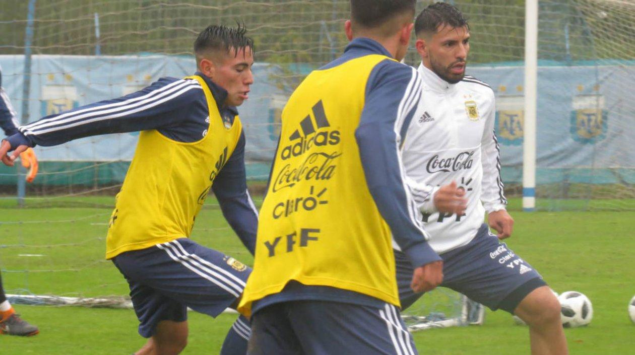 Agüero en entrenamiento con Argentina. 
