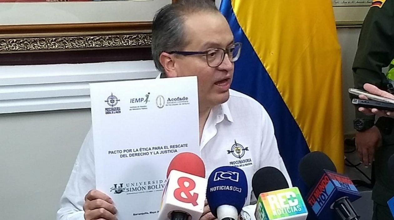 El Procurador General de la Nación, Fernando Carrillo Flórez.