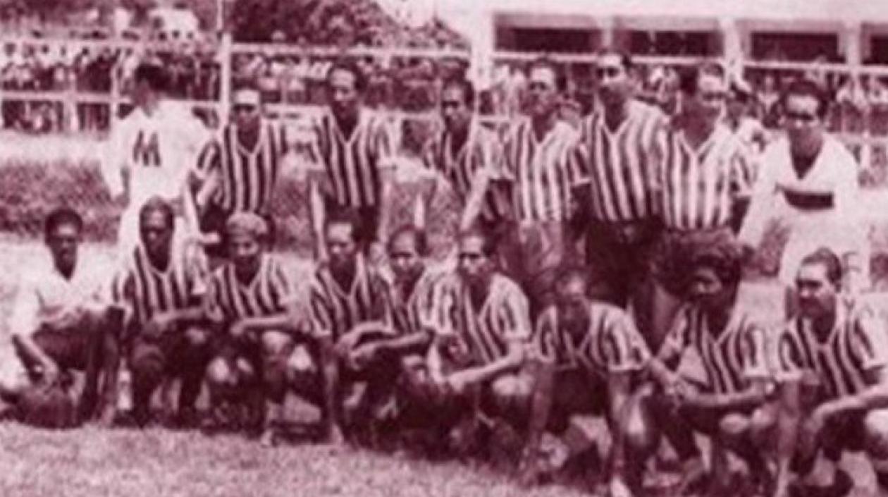 Equipo del Junior en 1948. 