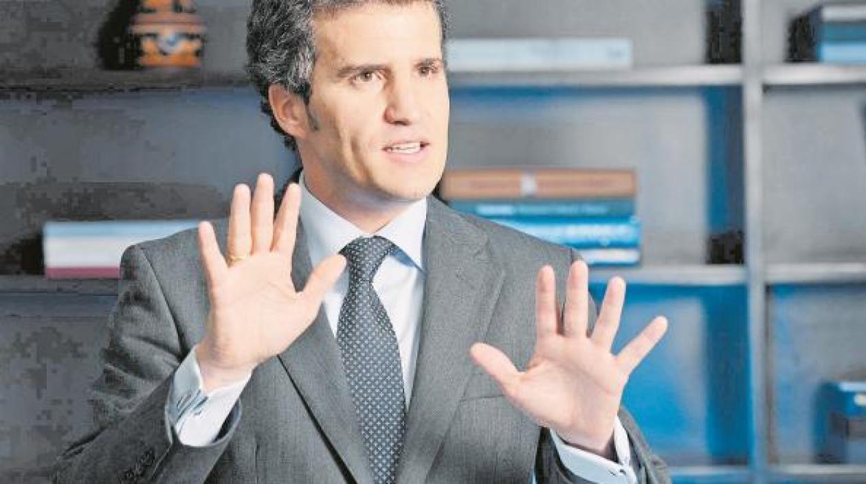 Francisco Javier Fernández González renunció a Gas Natural.