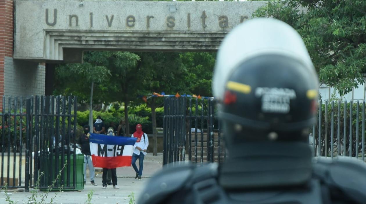 Estudiantes de la Universidad del Atlántico cesaron en el enfrentamiento con la Fuerza Pública