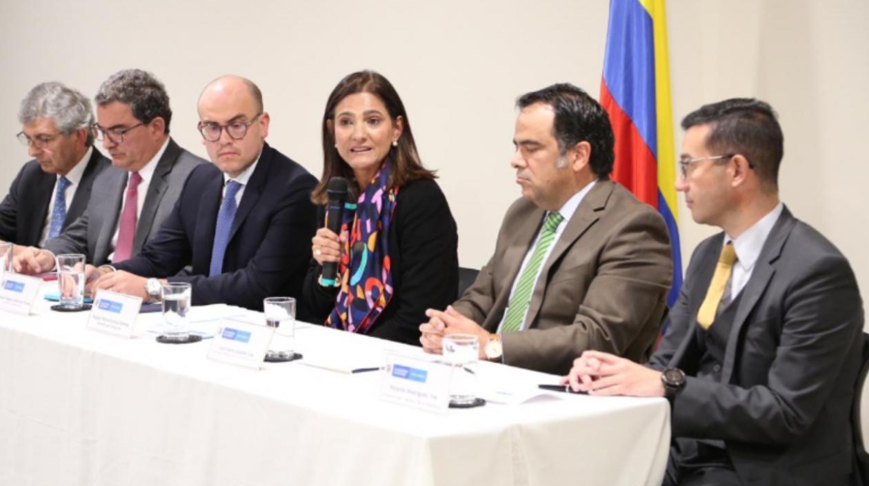 Ministra de Transporte, Ángela María Orozco, anunció el segundo pago por $627.000 millones de pesos por parte de la ANI a los bancos como acreedores y terceros de buena fe, del proyecto Ruta del Sol, sector 2.