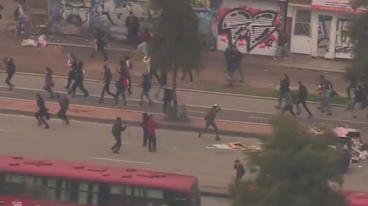 Primeros enfrentamientos entre Esmad y manifestantes en Bogotá