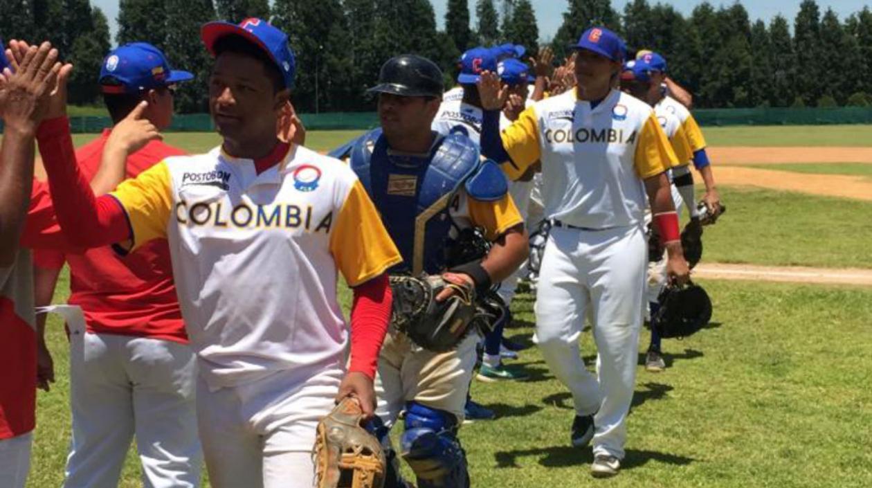 Jugadores de Colombia, tras el triunfo. 