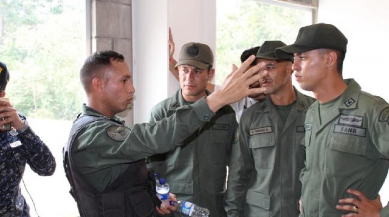 Militares venezolanos desertores.