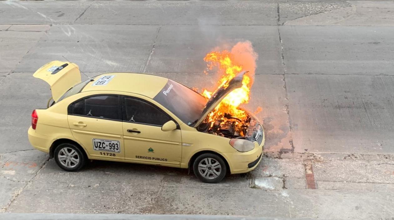 Incendio de taxi.