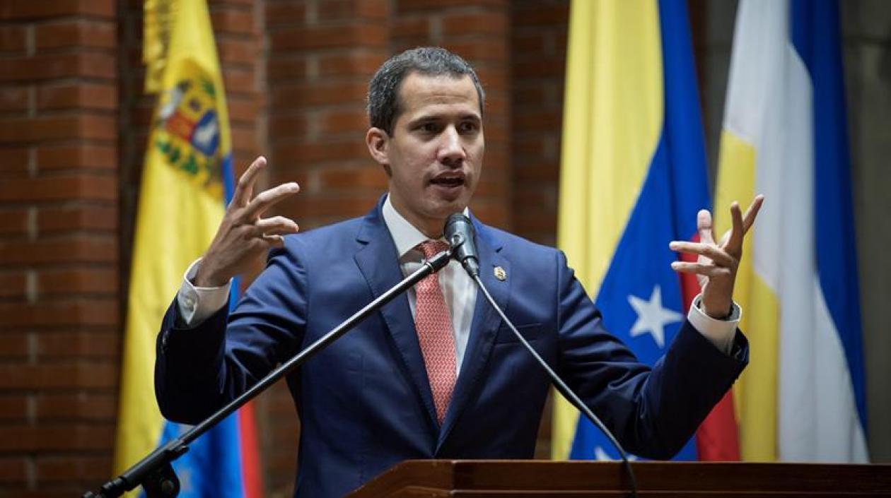 El jefe del Parlamento venezolano, Juan Guaidó, participa este viernes en un foro acerca del Plan País.