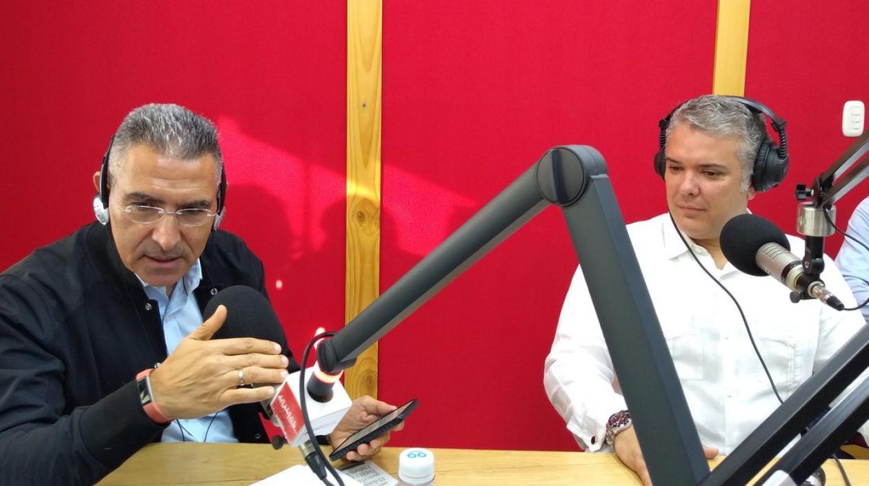 El periodista Jorge Cura entrevista al Presidente Iván Duque.