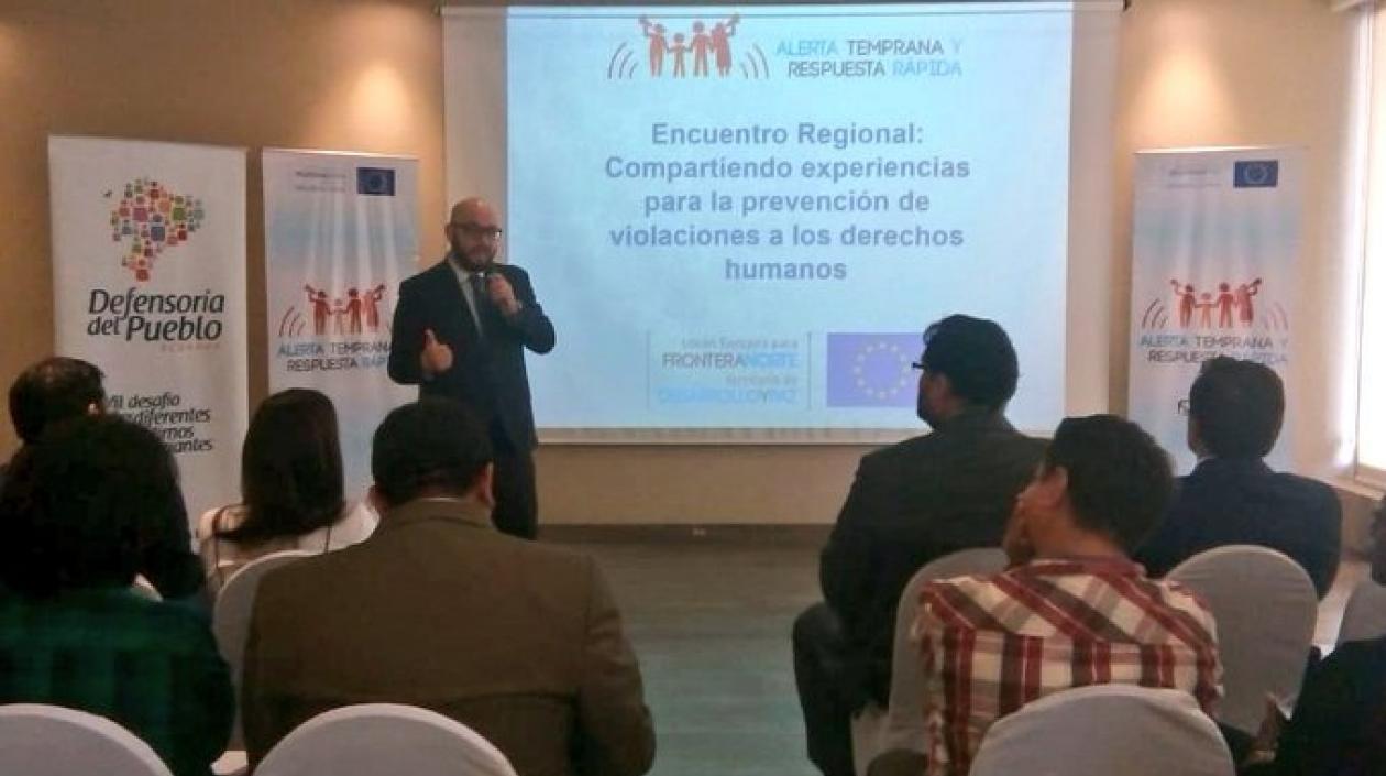 Delegado de #DefensoríaDelPueblo de #Colombia, Felipe Vernaza, agradece invitación del Dr. Freddy Carrión Intriago al Encuentro Regional.