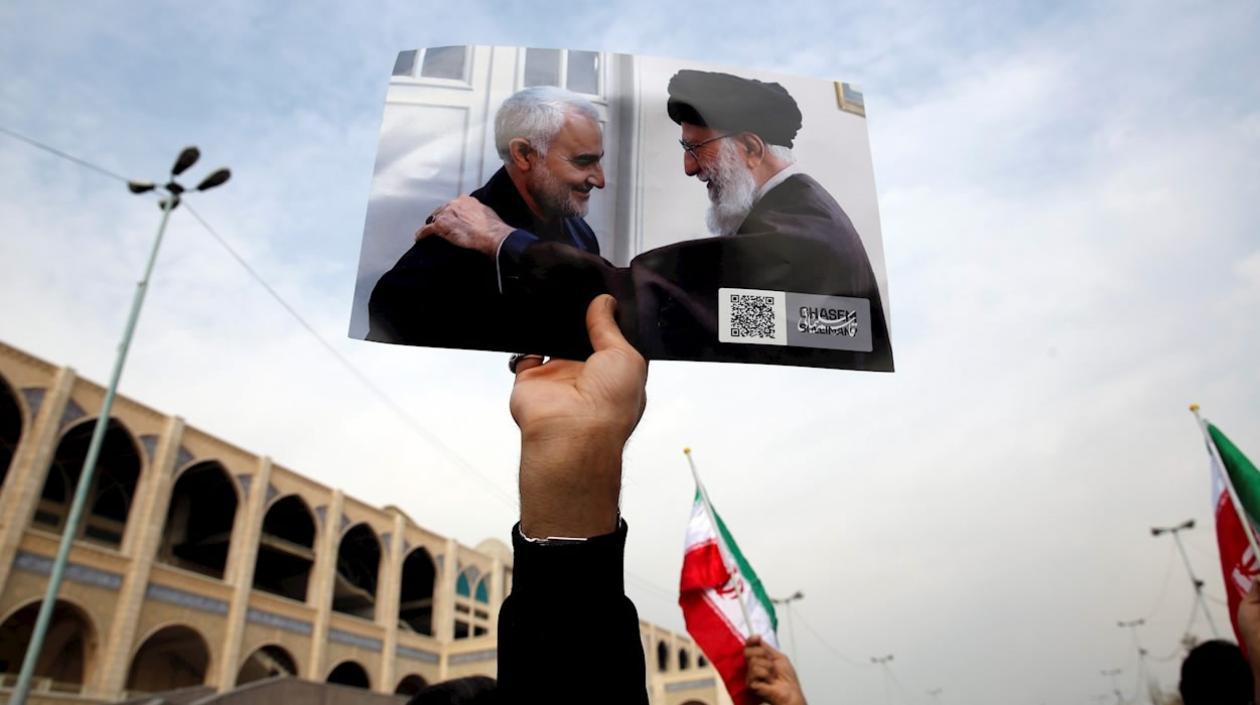 El ayatolá Ali Jameneí juró venganza por muerte de Soleimaní