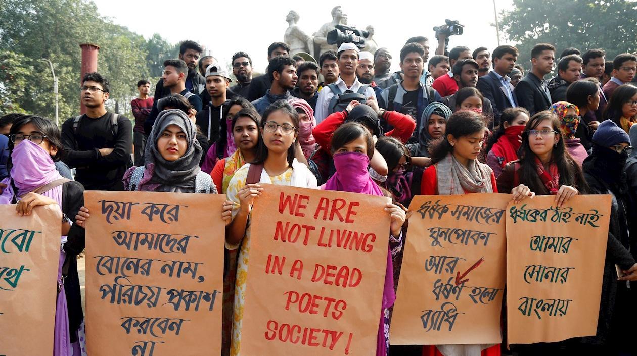 Protestas de los estudiantes en la Universidad de Dacca. 