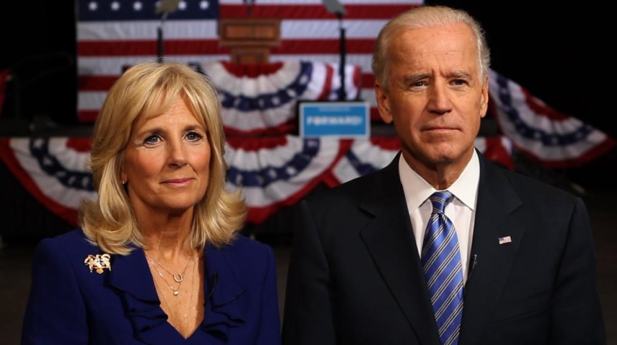 Joe Biden y su esposa.