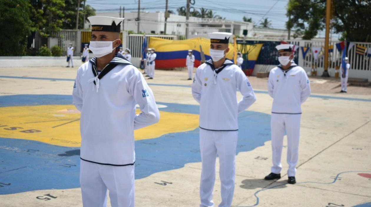 Formación en la Escuela Naval de Suboficiales ARC Barranquilla.