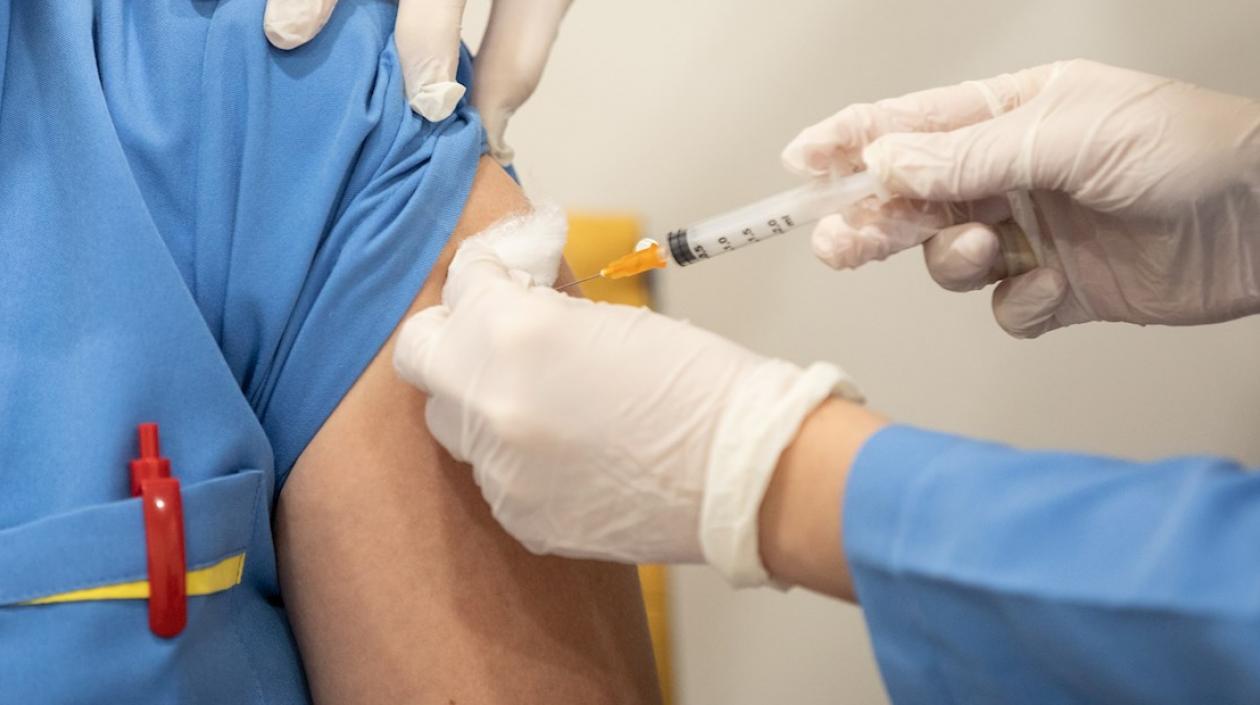 Muchos países iniciaron la vacunación contra el Covid-19.