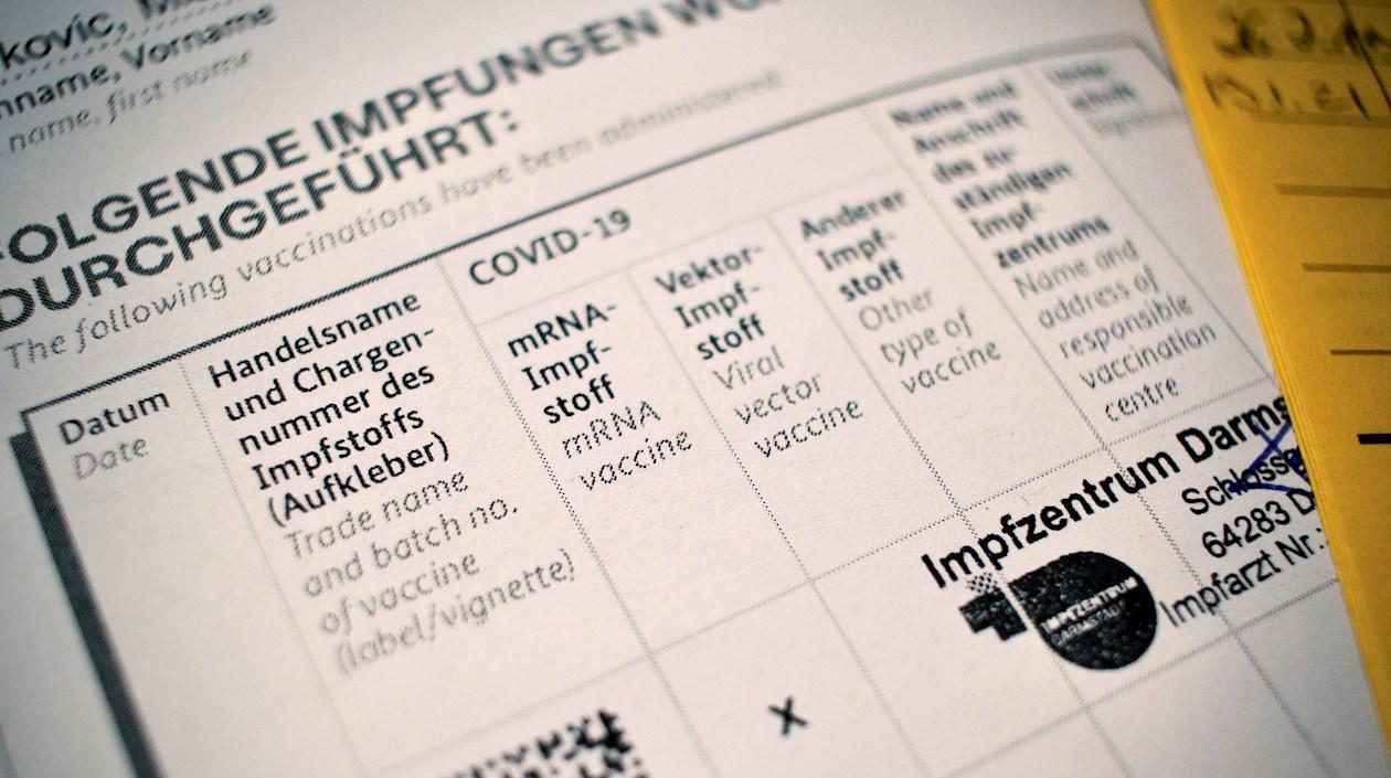  La polémica sobre la campaña de vacunación es cada vez mayor en Alemania.