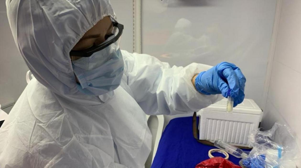 Los laboratorios del país procesaron 51.065 pruebas para detectar el coronavirus.