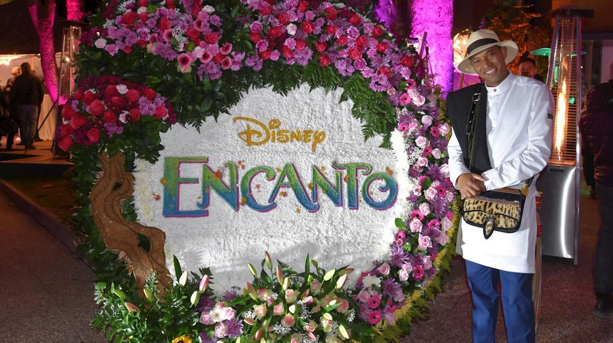  La embajada de Colombia en España se vistió este jueves de los colores y personajes de "Encanto" para dar la bienvenida a la nueva película de animación de Disney, inspirada en el país sudamericano, que se estrenará este viernes. 