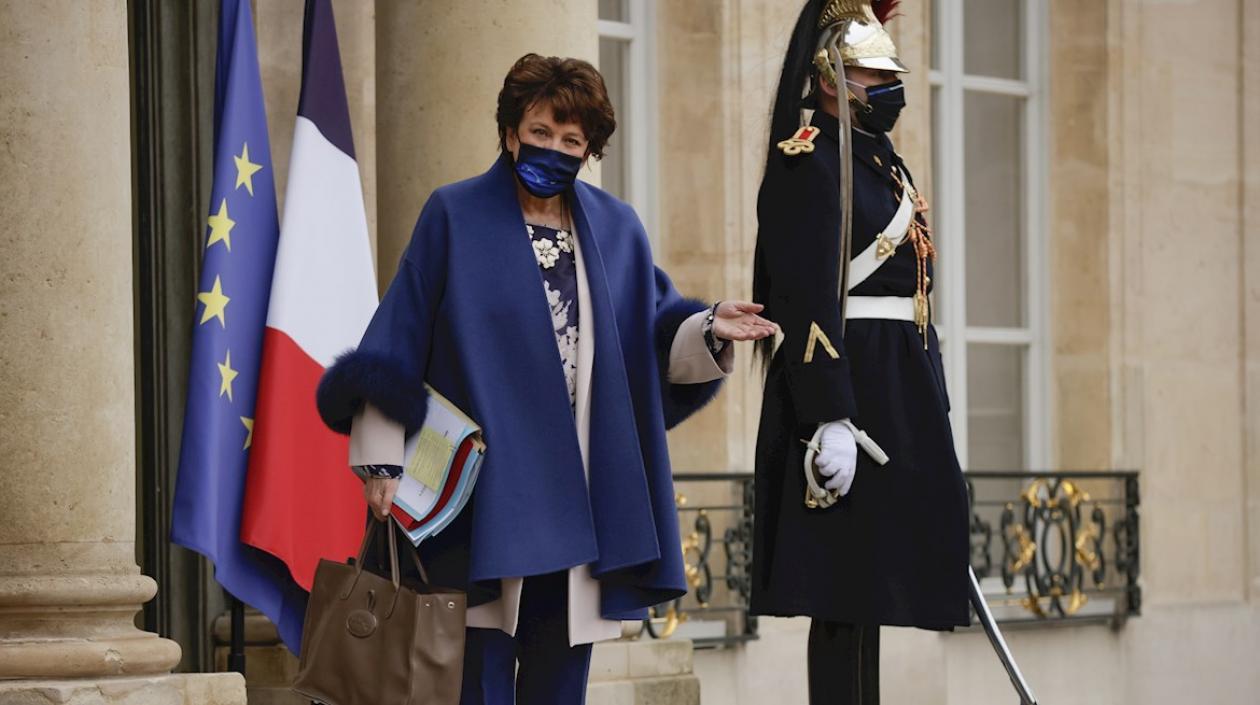 Roselyne Bachelot, ministra francesa de Cultura, hospitalizada por Covid-19.
