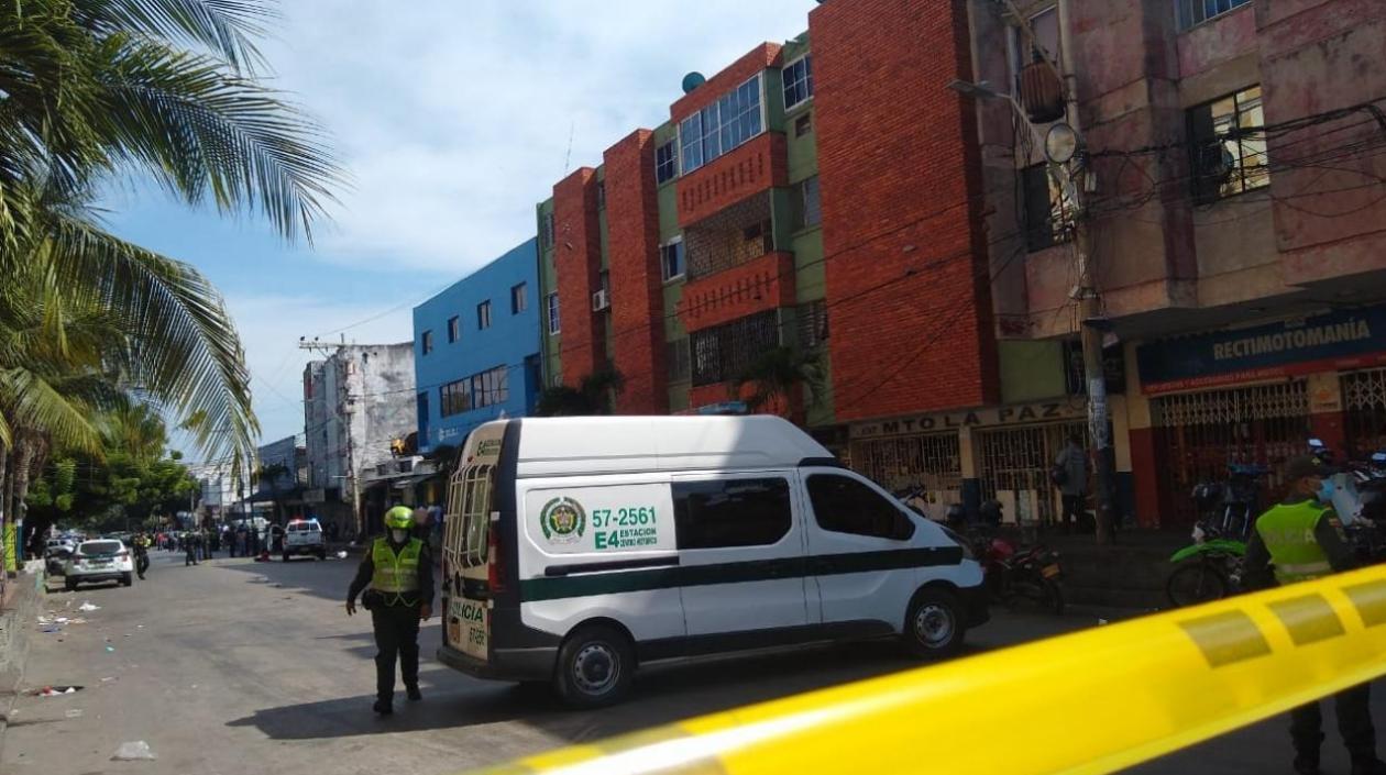 Lugar donde el pasado mes de enero fue lanzada una granada a un establecimiento comercial, en el Centro de Barranquilla, por el no pago de una extorsión.
