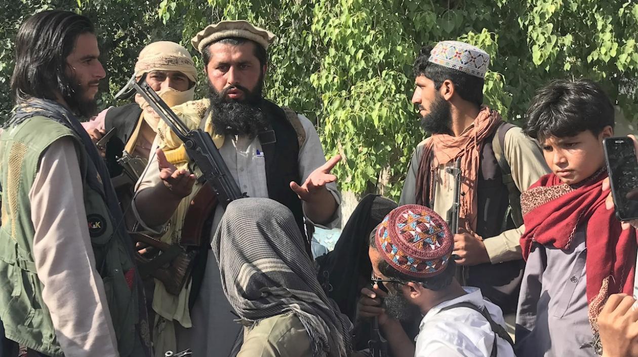 Talibanes controlan varias provincias en Afganistán.