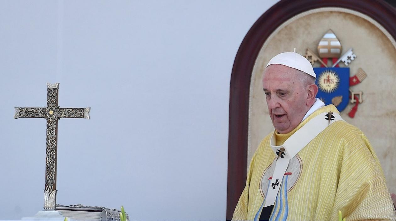 Papa Francisco en Hungría, en una visita corta.