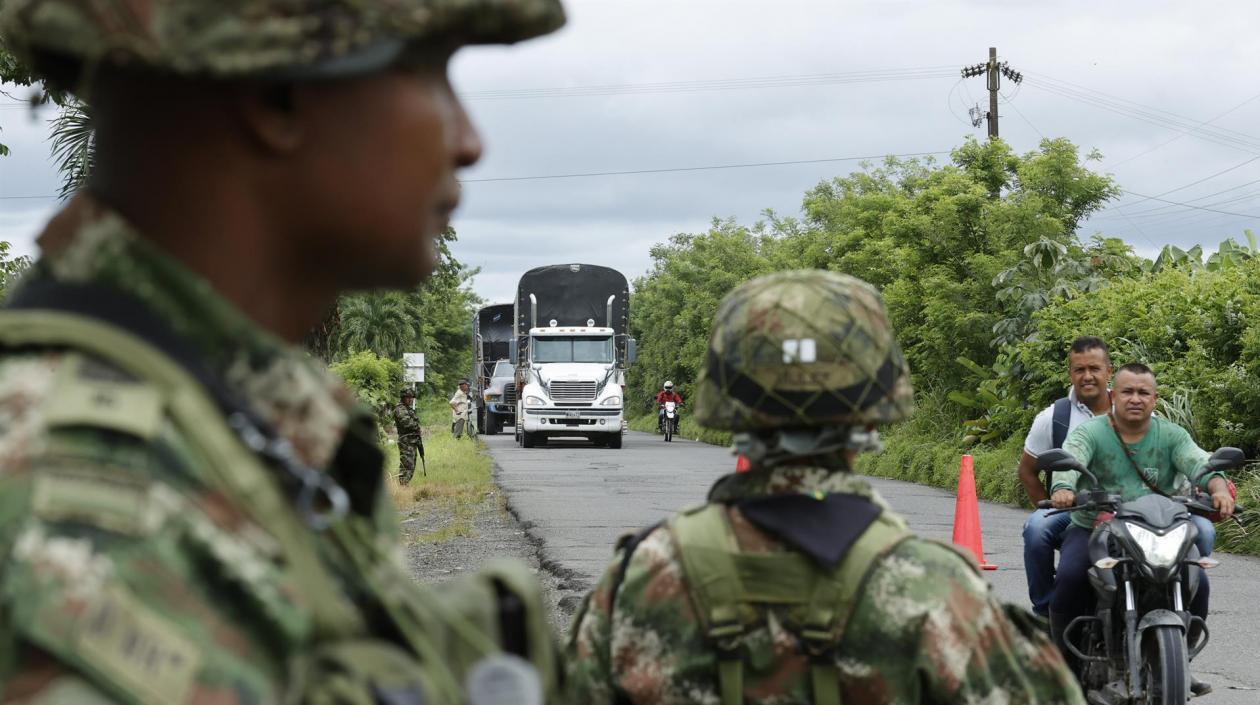 El Ejército Nacional en operativo en carreteras.